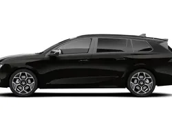 Used 2025 Vauxhall Astra Ultimate Estate | £28,800 (A bit pricey)