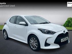 Used 2025 Toyota Yaris Hybrid Hatchback | £16,912 (Good price)