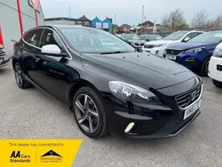 Black Used 2016 Volvo V40 R-Design Estate | £9,799 (Fair price)