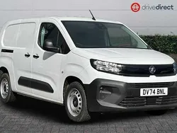 White New 2024 Vauxhall Combo S MPV | £15,241 (Good price)