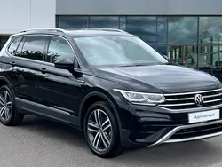Deep black pearl Used 2024 VW Tiguan Allspace Elegance SUV | £32,537 (Fair price)