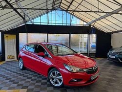 Red Used 2016 Vauxhall Astra SRi Hatchback | £5,295 (Fair price)