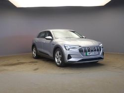 Silver Used 2021 Audi e-tron Performance SUV | £20,990 (Fair price)