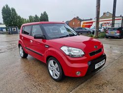 Red Used 2009 Kia Soul SUV | £1,895 (Fair price)