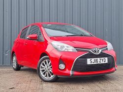 Red Used 2016 Toyota Yaris Hatchback | £6,998 (Fair price)