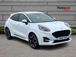 White Used 2023 Ford Puma Gen-E ST-Line X SUV | £17,995