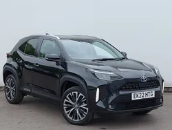 Black Used 2022 Toyota Yaris Hybrid Estate | £19,998 (Fair price)