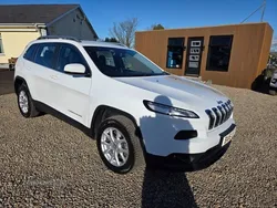 White Used 2016 Jeep Cherokee Longitude Plus SUV | £7,995 (A bit pricey)