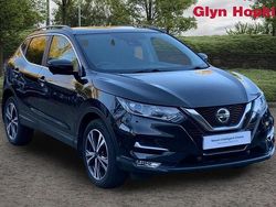 Black Used 2019 Nissan Qashqai N-Connecta SUV | £14,300 (Fair price)
