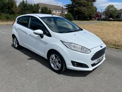 White Used 2016 Ford Fiesta Zetec Hatchback | £5,495 (Good price)