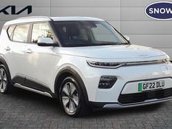 White pearl Used 2022 Kia Soul EV SUV | £16,899 (Fair price)