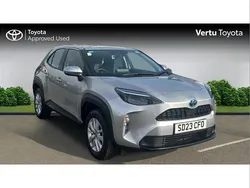 Silver Used 2023 Toyota Yaris Cross SUV | £19,637 (Good price)