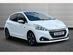Bianca white Used 2019 Peugeot 208 Hatchback | £5,995 (Fair price)
