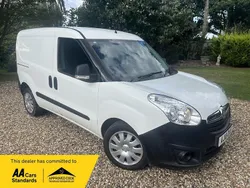 White Used 2018 Vauxhall Combo MPV | £6,995 (Expensive)