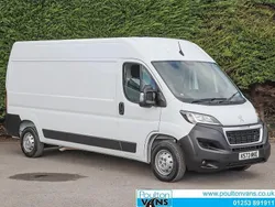 White Used 2023 Peugeot Boxer Premium Van | £18,650 (Fair price)