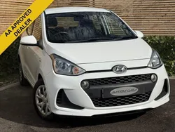 White Used 2016 Hyundai i10 SE Hatchback | £8,685 (Fair price)