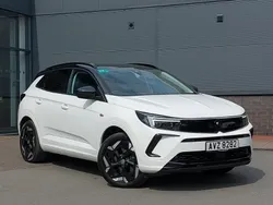 White Used 2023 Vauxhall Grandland X GSe SUV | £21,498 (A bit pricey)