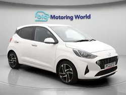 White Used 2023 Hyundai i10 Premium Hatchback | £13,600 (Fair price)