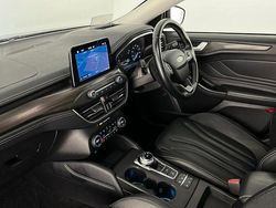Obsidian black Used 2019 Ford Focus Vignale Estate | £14,190 (Fair price)