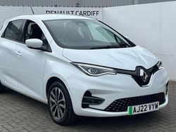 White Used 2022 Renault Rapid GT-Line Hatchback | £10,709 (Fair price)