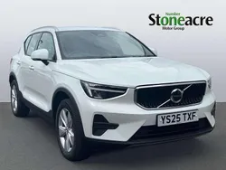 White New 2025 Volvo XC40 Core SUV | £31,995 (Super price)