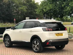White Used 2024 Peugeot 3008 Allure SUV | £21,495 (Fair price)