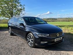 Black Used 2020 VW Passat SEL Estate | £14,495 (Fair price)