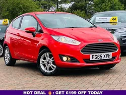 Red Used 2015 Ford Fiesta Zetec Hatchback | £5,810 (Fair price)