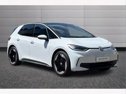 Glacier white metallic black Used 2023 VW ID.3 Pro Hatchback | £26,850 (A bit pricey)
