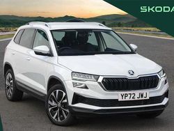 Moon white metallic Used 2022 Skoda Karoq SE L SUV | £21,995 (Fair price)