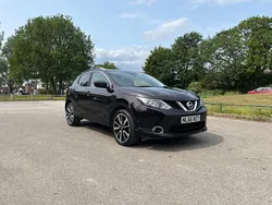 Black Used 2015 Nissan Qashqai Tekna SUV | £5,995 (Fair price)