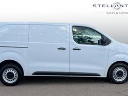 White Used 2023 Peugeot Expert Premium Van | £19,998 (Expensive)