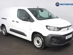 White New 2025 Citroën Berlingo MPV | £17,999 (Good price)