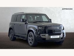 Black Used 2025 Land Rover Defender SE Dynamic SUV | £75,495