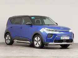 Blue Used 2022 Kia Soul EV SUV | £14,498 (Fair price)