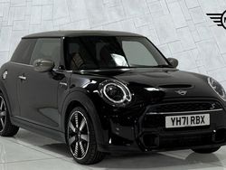 Black Used 2021 Mini Cooper S Exclusive Hatchback | £21,661 (Fair price)