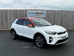 White Used 2019 Kia Stonic 2 SUV | £10,750 (Fair price)