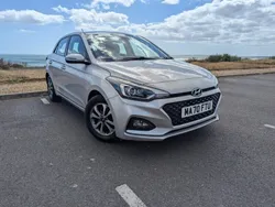 Silver Used 2020 Hyundai i20 SE Hatchback | £10,989 (Fair price)