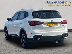 White Used 2023 MG HS SE SUV | £15,999 (Fair price)