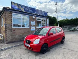 Red Used 2006 Kia Picanto 2 Hatchback | £795 (Fair price)