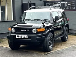 Black with white roof Used 2013 Toyota FJ Cruiser SUV | £29,950 (Fair price)