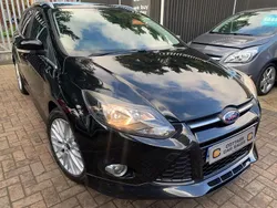 Black Used 2014 Ford Focus Zetec Estate | £4,495 (Fair price)