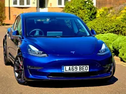 Blue Used 2019 Tesla Model 3 Performance Sedan | £15,500 (Super price)