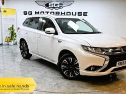 White Used 2015 Mitsubishi Outlander SUV | £12,495 (Fair price)