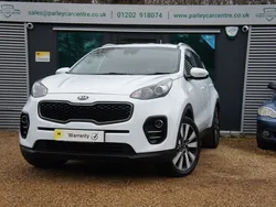White Used 2016 Kia Sportage 3 SUV | £7,995 (Fair price)