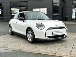 White Used 2024 Mini Cooper SE Hatch Hatchback | £23,999
