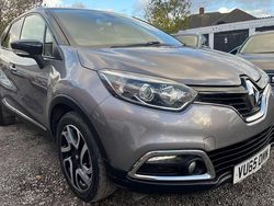Grey/black Used 2015 Renault Captur Dynamique SUV | £7,490 (Fair price)