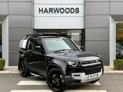 Black Used 2021 Land Rover Defender SE SUV | £51,990 (Fair price)