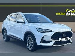 Arctic white gloss Used 2023 MG HS SE SUV | £16,000 (Fair price)