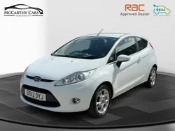 Frozen white Used 2012 Ford Fiesta Zetec Hatchback | £3,795 (Fair price)